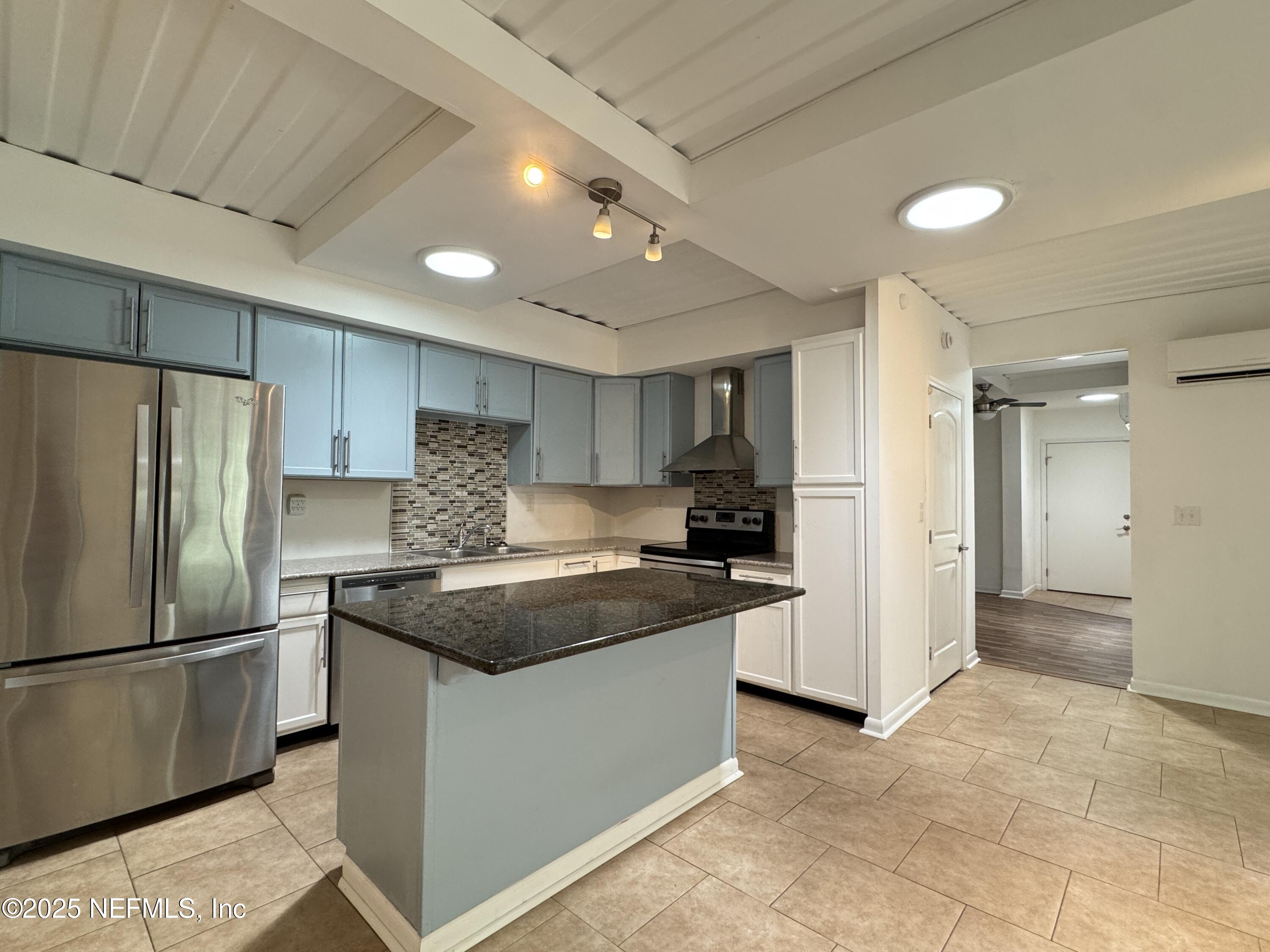 4135 ARTHUR Court
