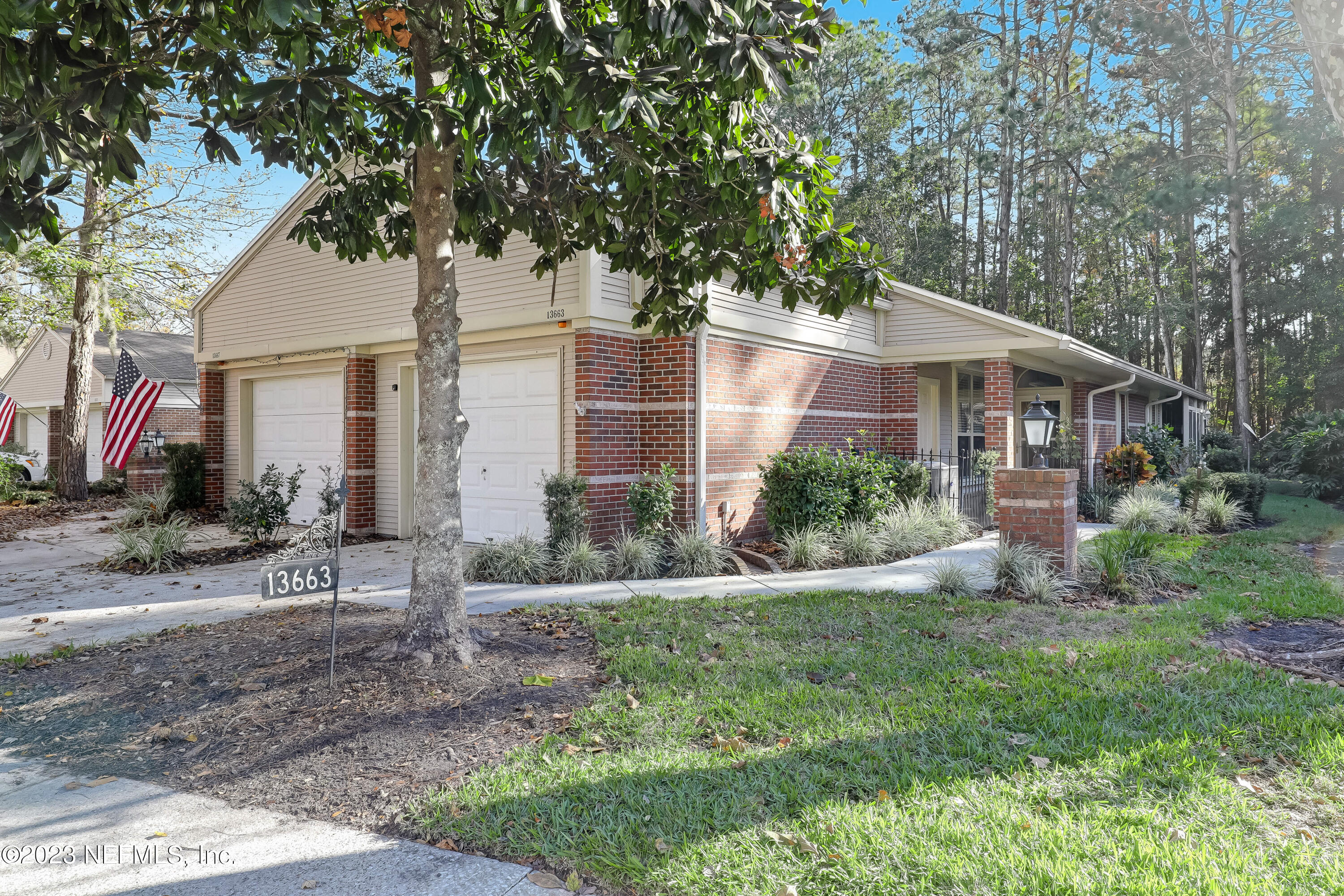 Jacksonville, FL home for sale located at 13663 Wm Davis Parkway W, Jacksonville, FL 32224