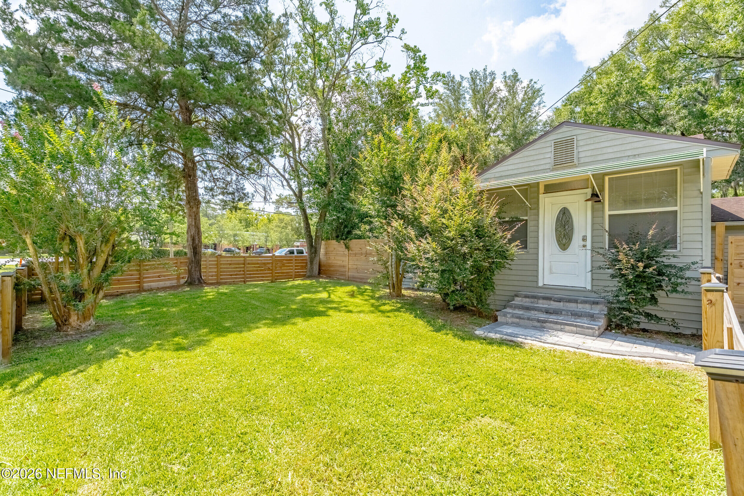 3504 WASHINGTONIAN Street