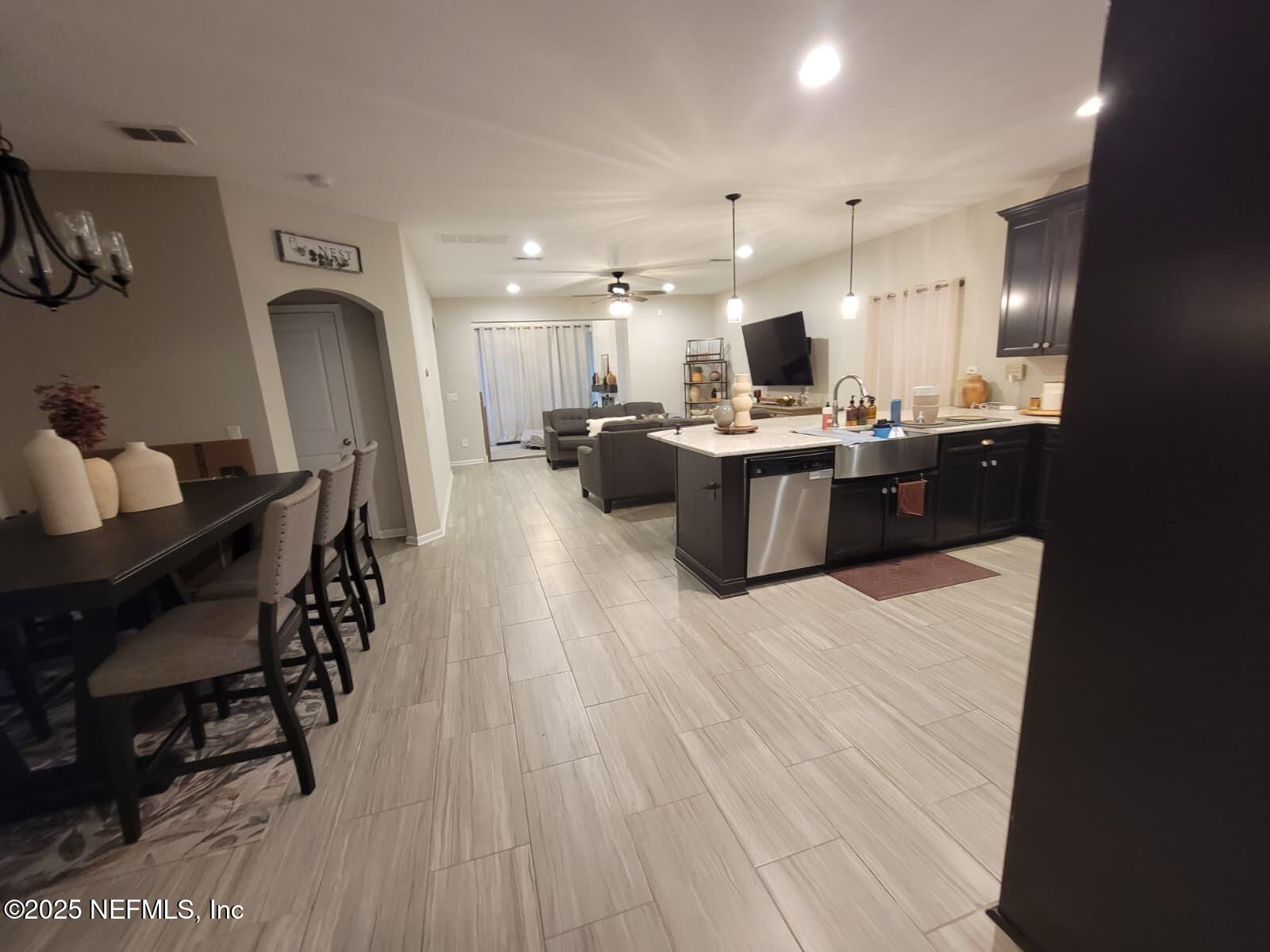 1052 LAUREL VALLEY Drive