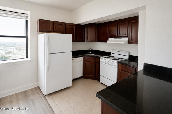 311 W ASHLEY ST # 302-402, JACKSONVILLE, FL 32202 - Image 34752f84fe0feaa0c5a47dca61d1ebec/1356532498