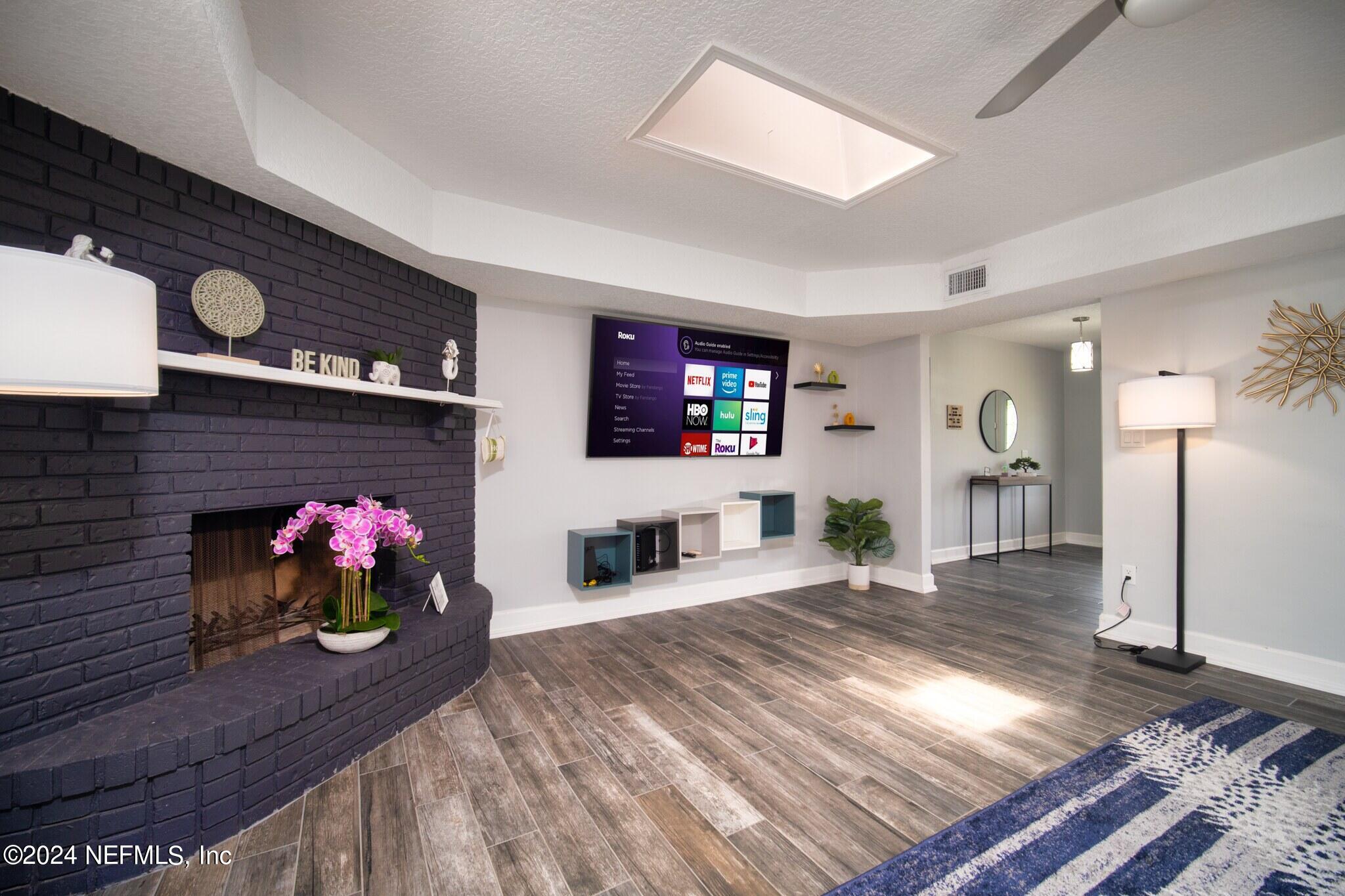 2898 CIRCLE RIDGE Drive