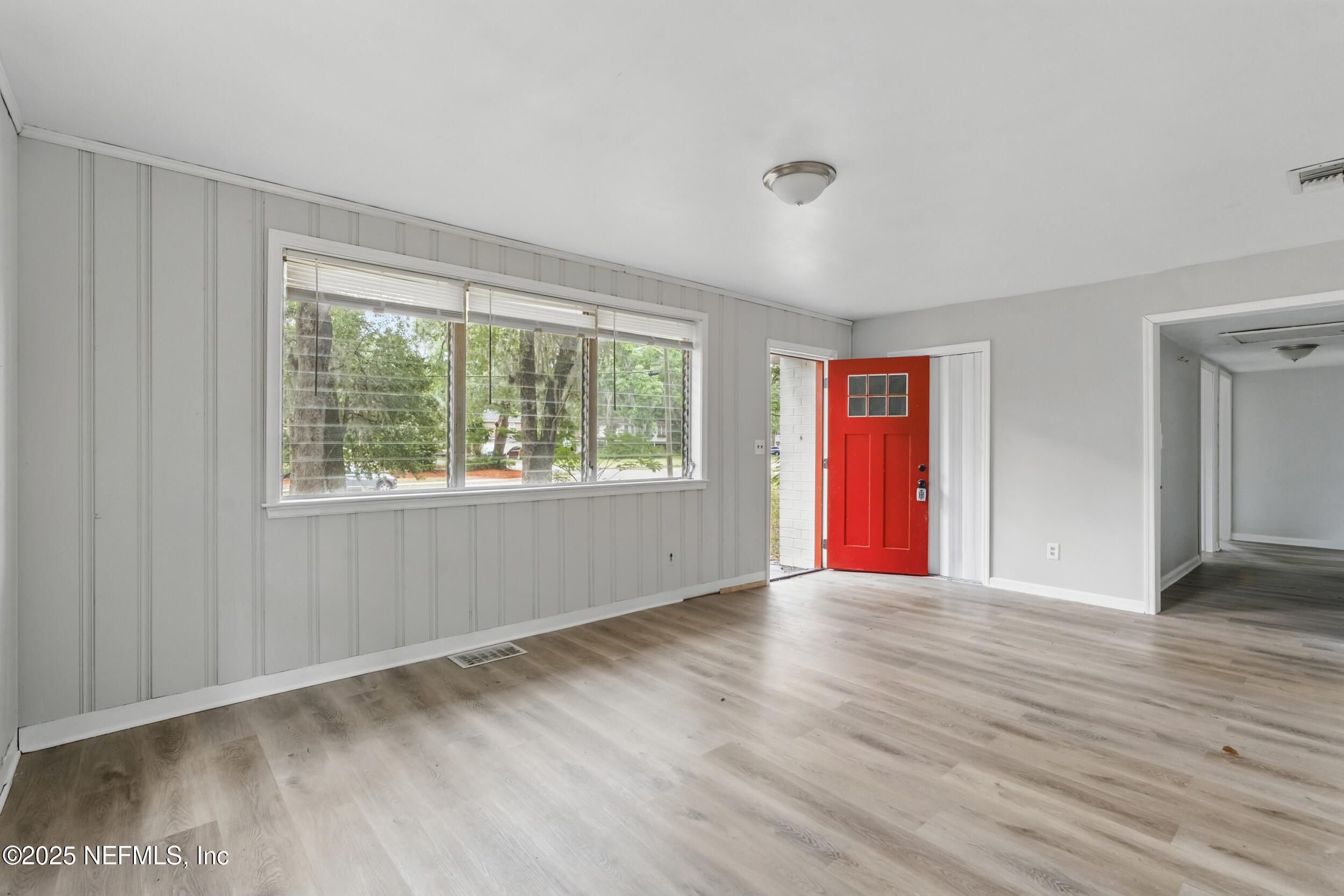 7146 OAKWOOD Drive