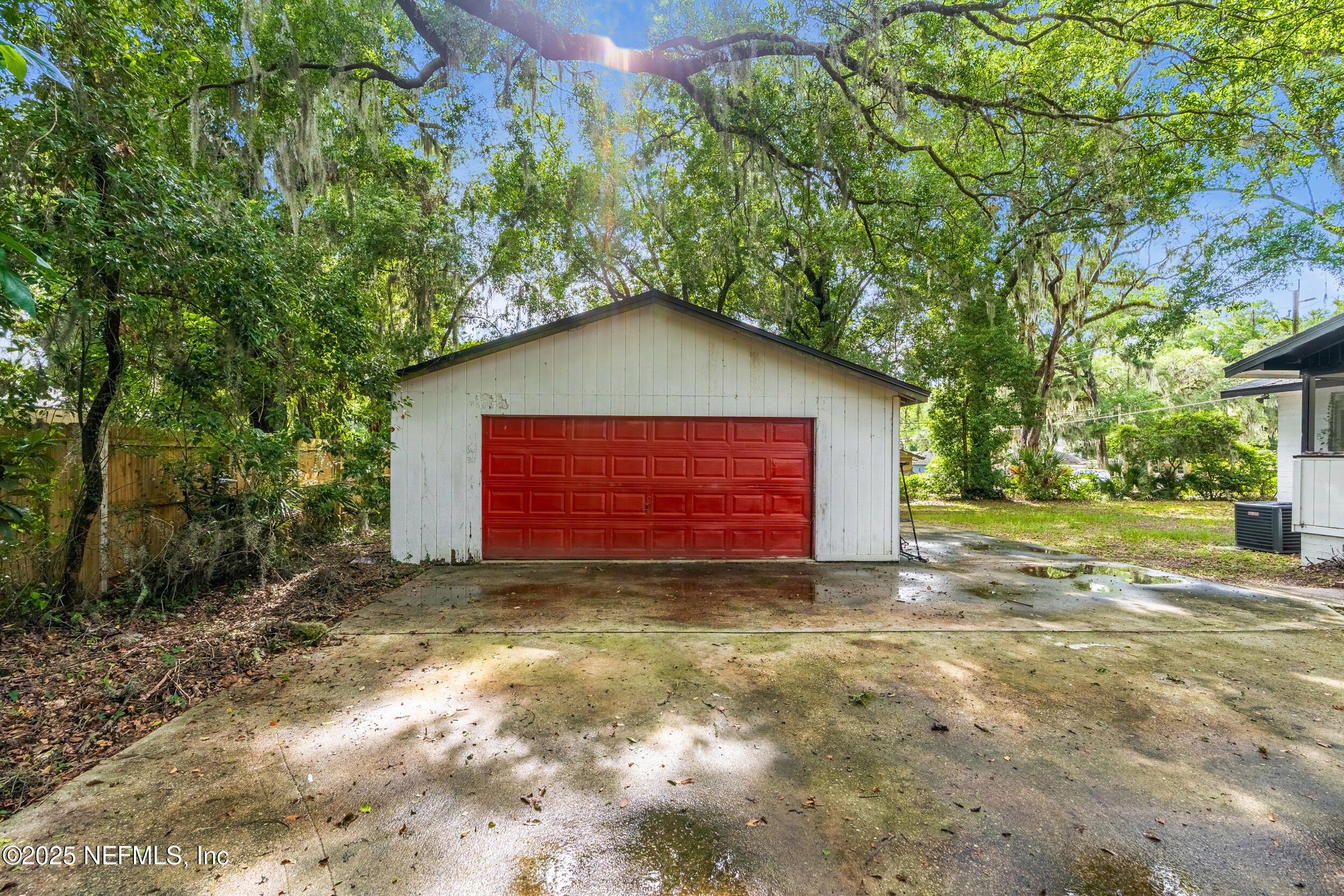 7146 OAKWOOD Drive