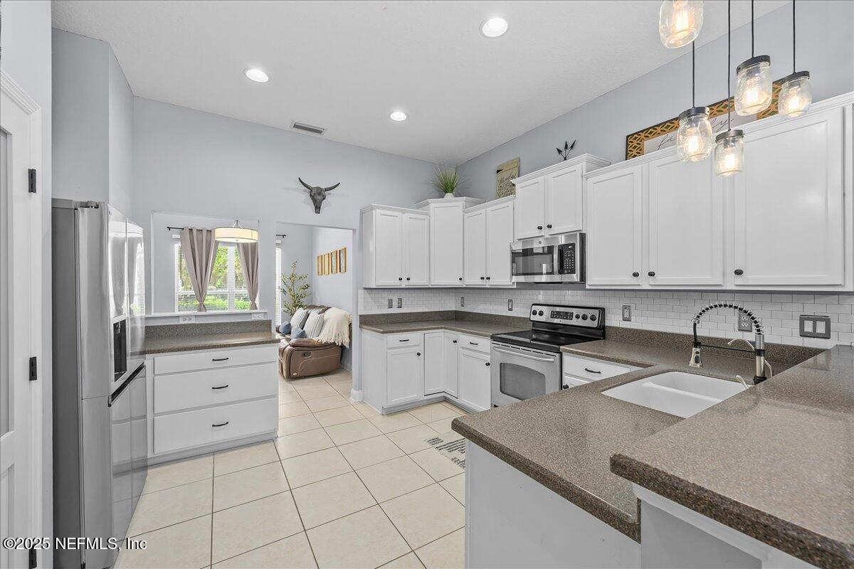 5307 GROVEWOOD Court