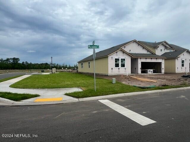 Jacksonville, FL home for sale located at 14611 Macadamia Lane, Jacksonville, FL 32218