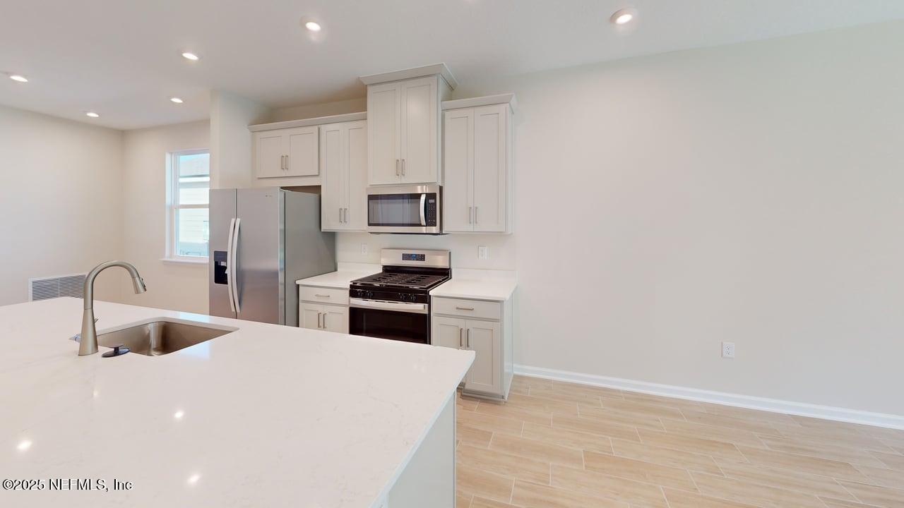 182 APPALACHIAN Trail