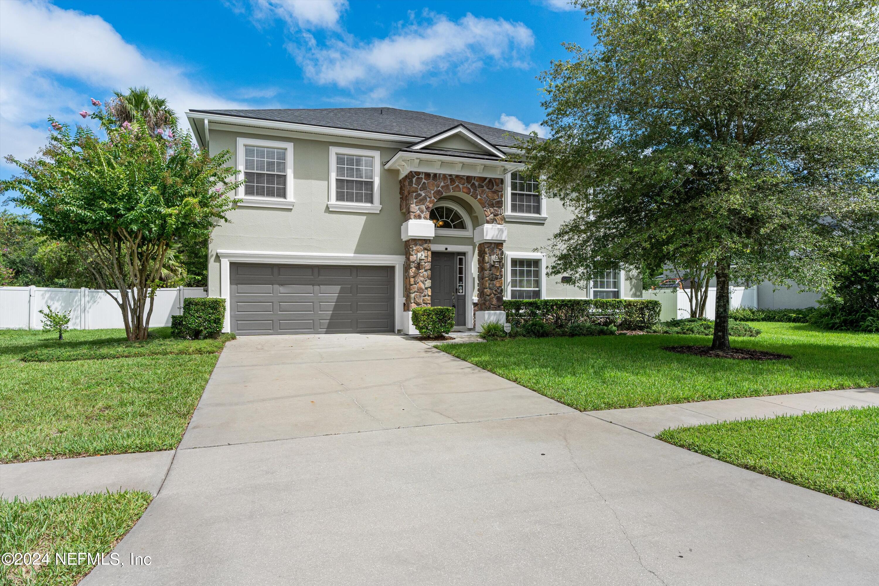 716 WOODED HAMLET Court