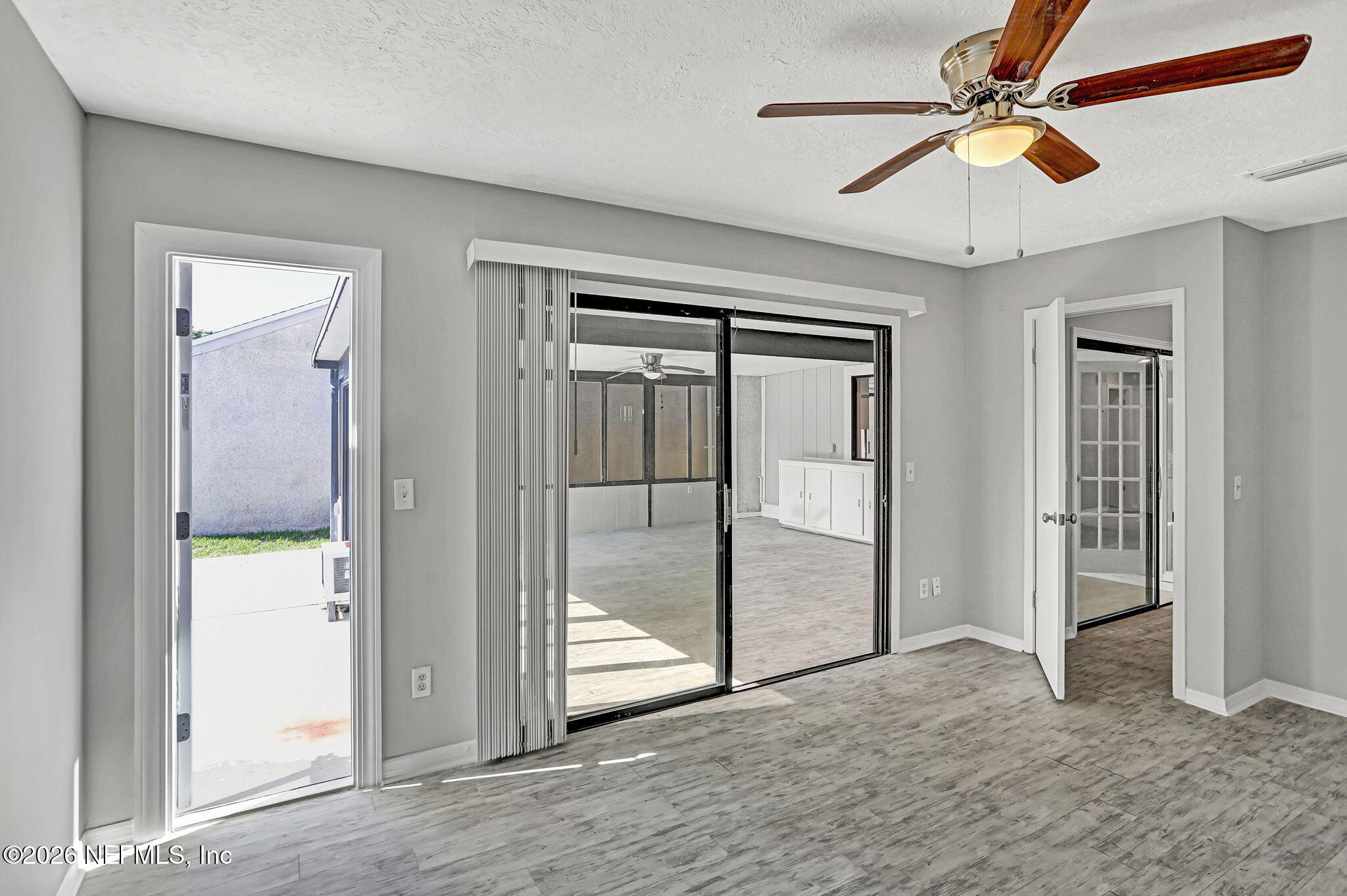 2442 LORRAINE Court N