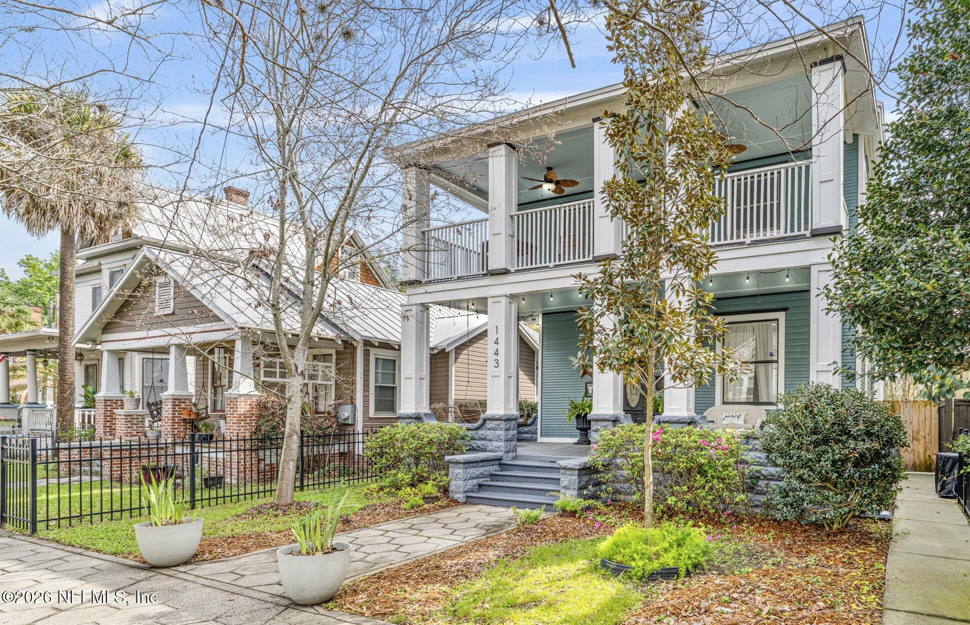 1443 N MARKET Street