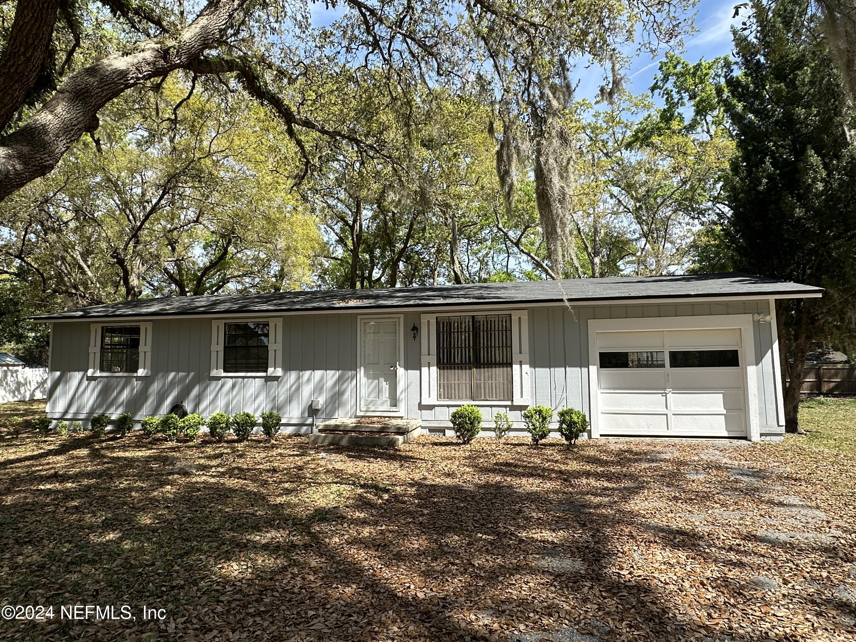 Fleming Island, FL home for sale located at 765 EBB TIDE Drive, Fleming Island, FL 32003