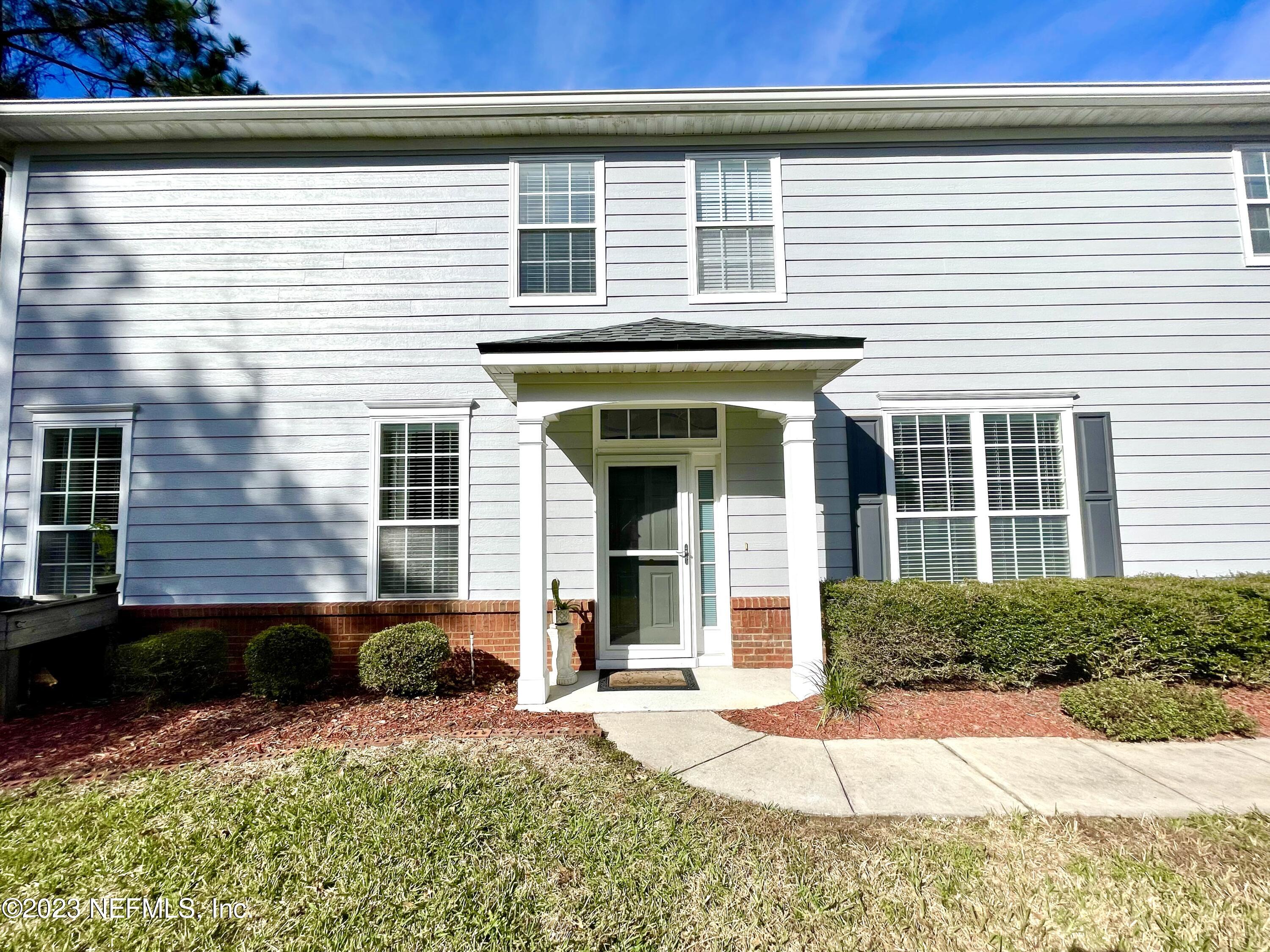 Photo 4 of 27 of 13273 STONE POND Drive townhome