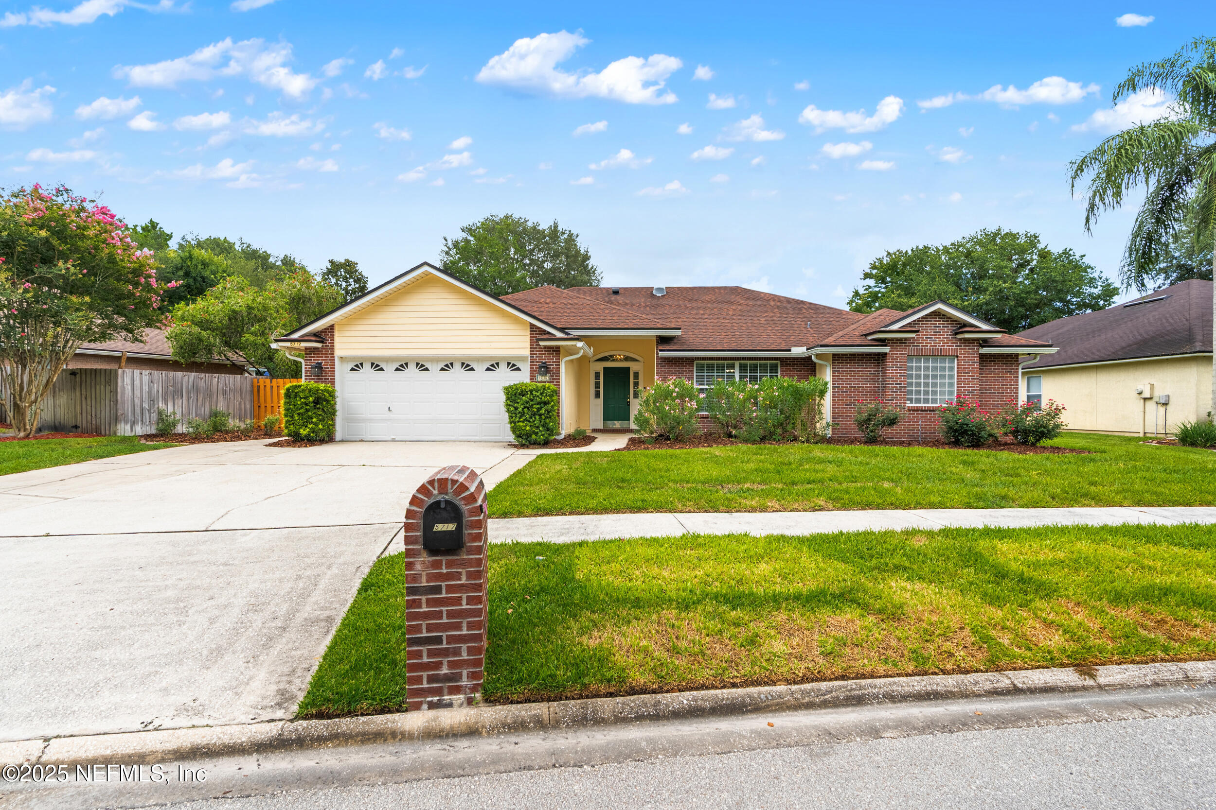 5717 S LAKE FERN Drive