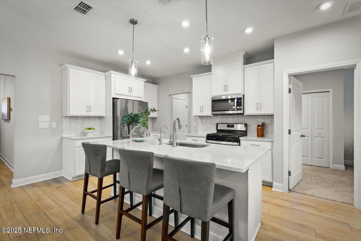 13402 HOLSINGER Boulevard