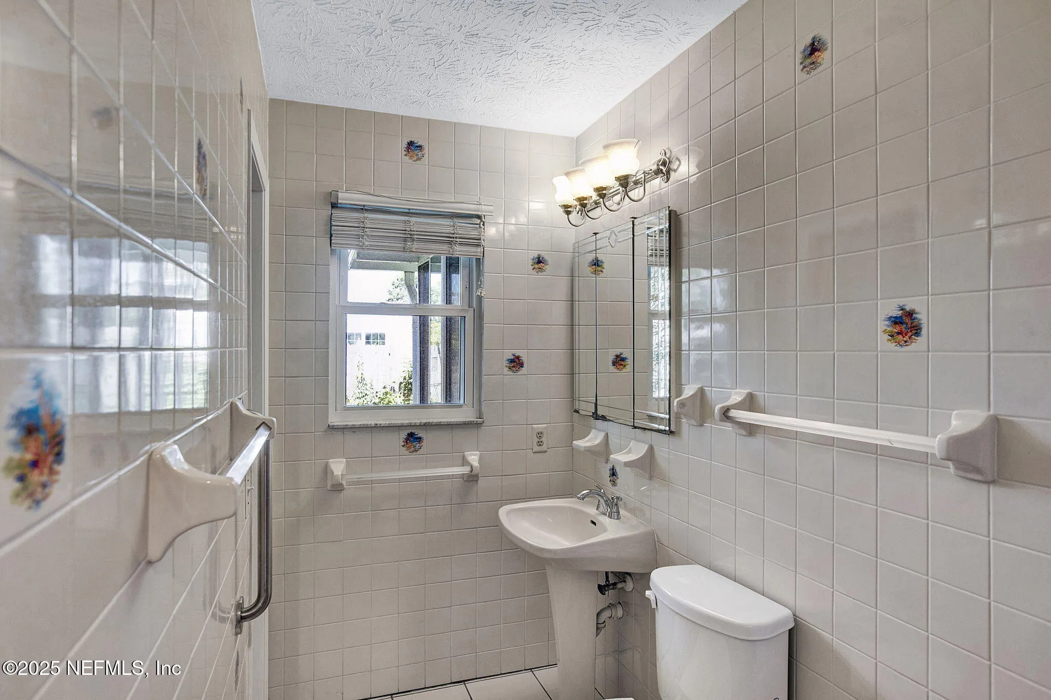 Neptune Beach, Florida 32266, United States, 3 Bedrooms Bedrooms, ,2 BathroomsBathrooms,Residential,Pending,114061