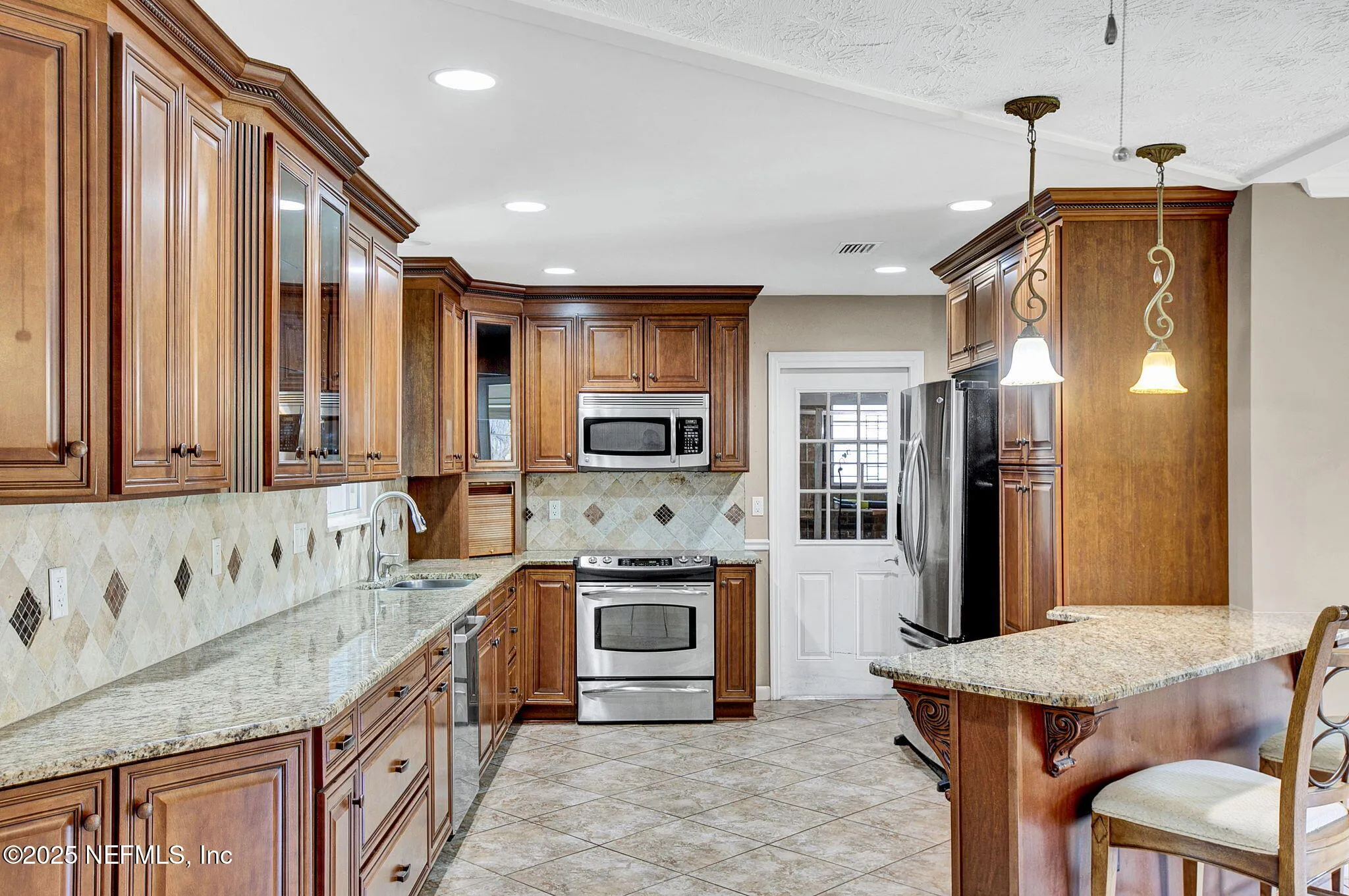 Neptune Beach, Florida 32266, United States, 3 Bedrooms Bedrooms, ,2 BathroomsBathrooms,Residential,Pending,114061