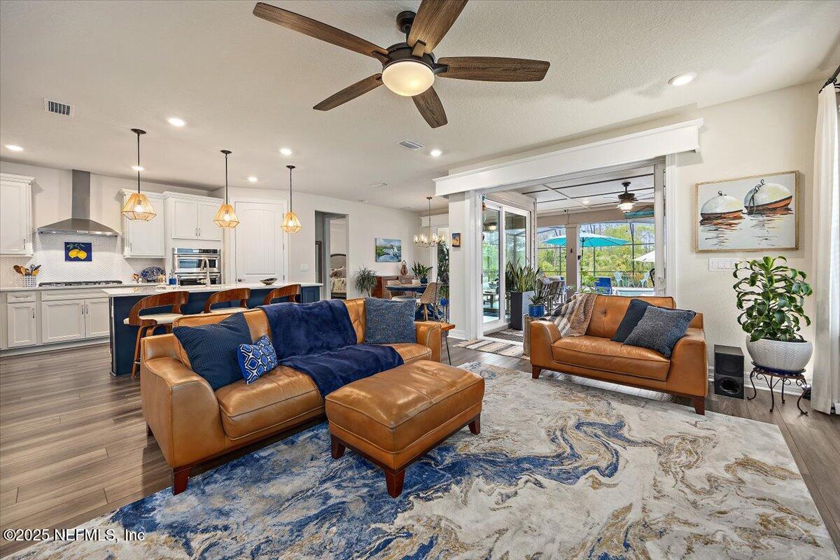 141 HAZELWOOD Drive