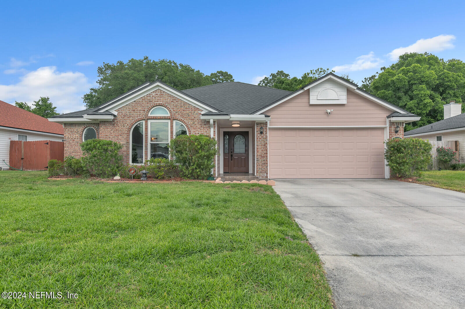 Jacksonville, FL home for sale located at 1283 Summit Oaks Drive, Jacksonville, FL 32221