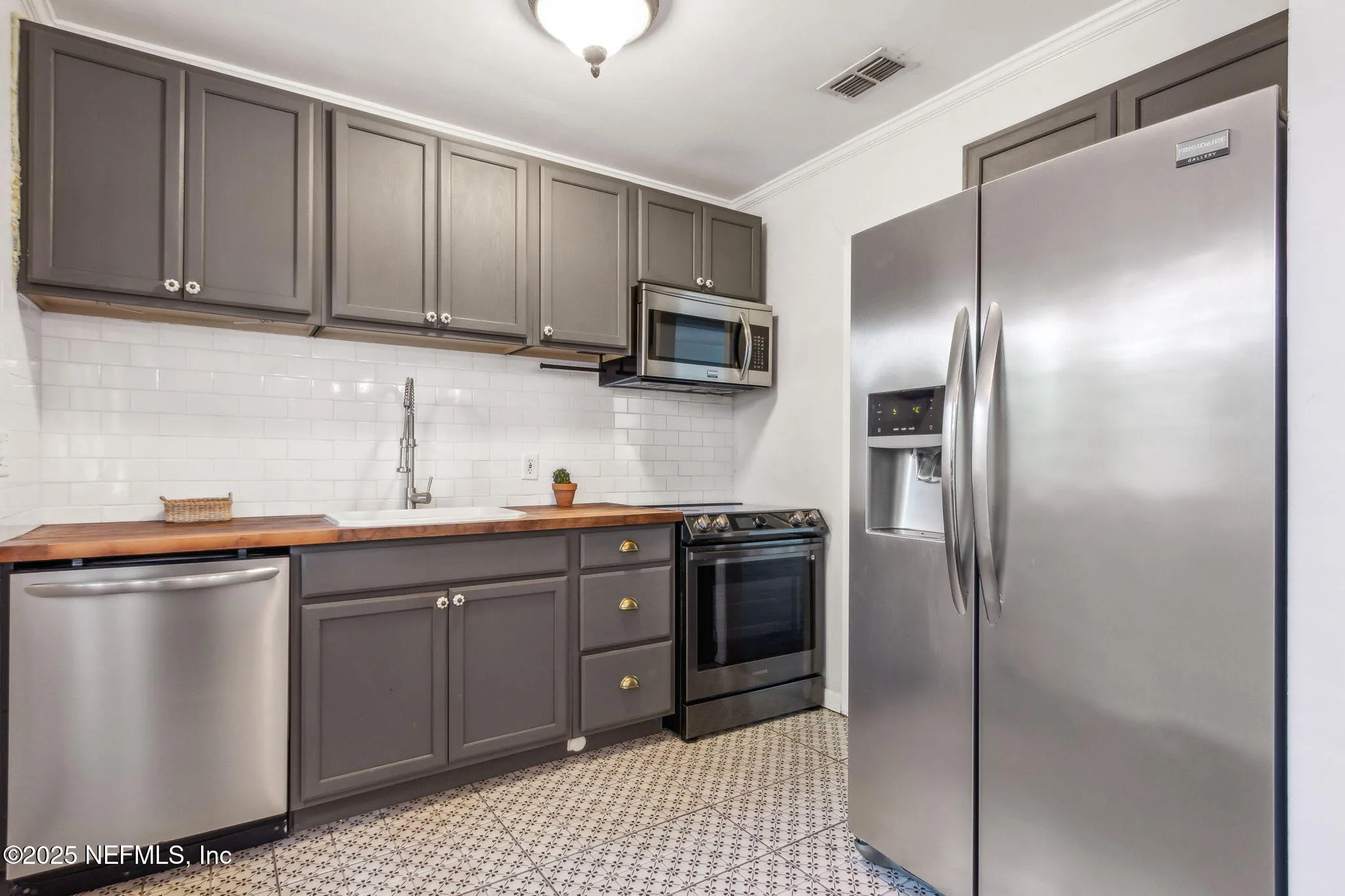 Jacksonville, Florida 32205, United States, 3 Bedrooms Bedrooms, ,1 BathroomBathrooms,Residential,Active,145496