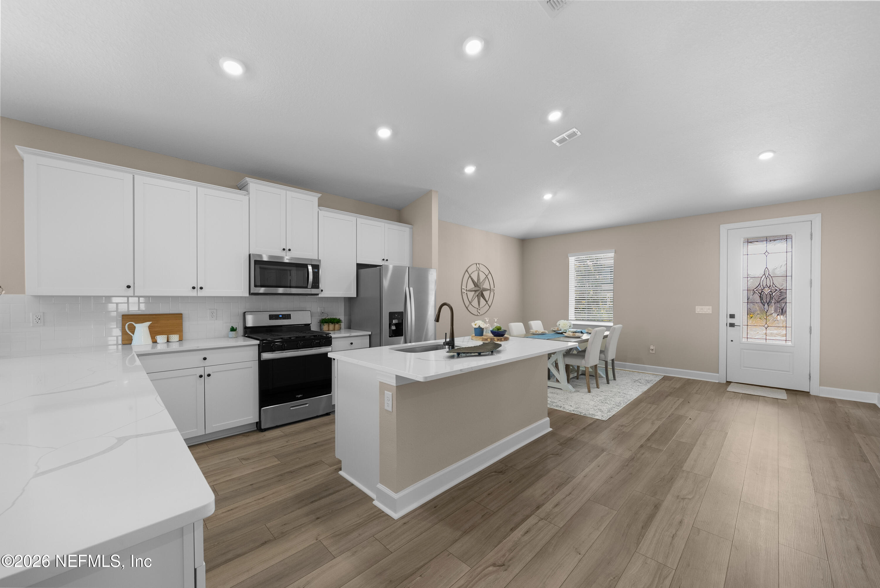 3949 GAREYS FERRY Way