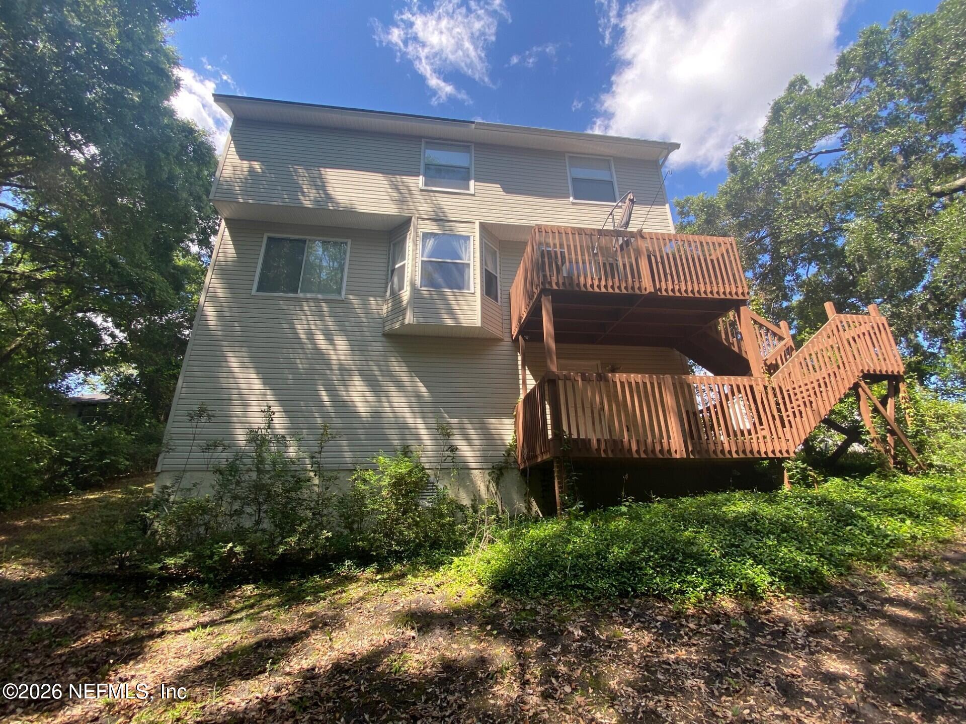 7043 VALLEY CREST Court