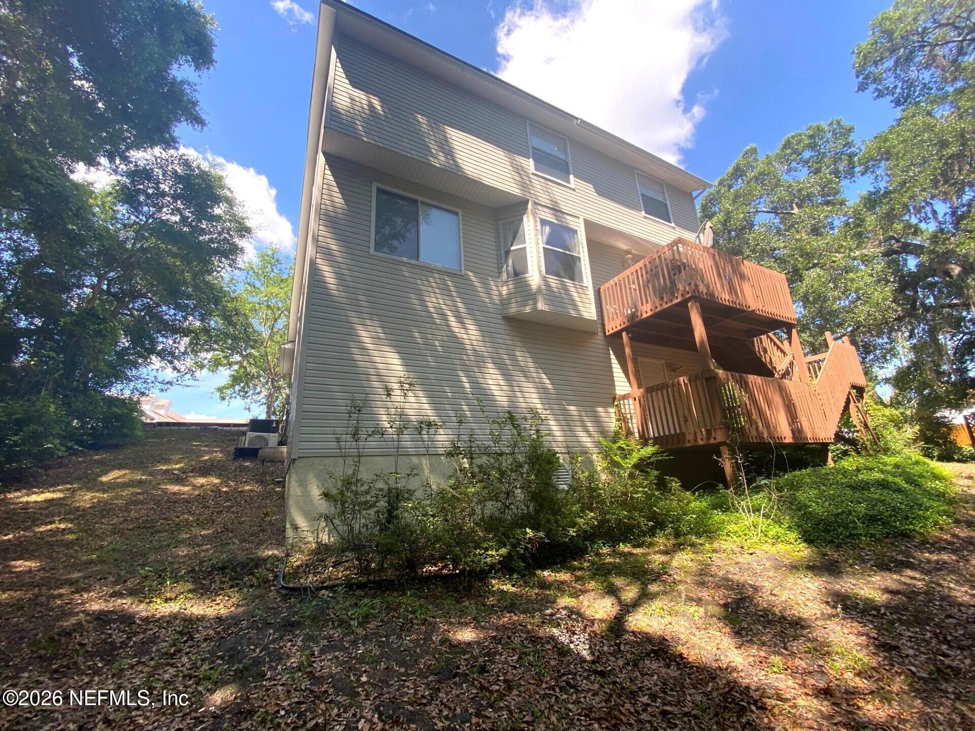 7043 VALLEY CREST Court