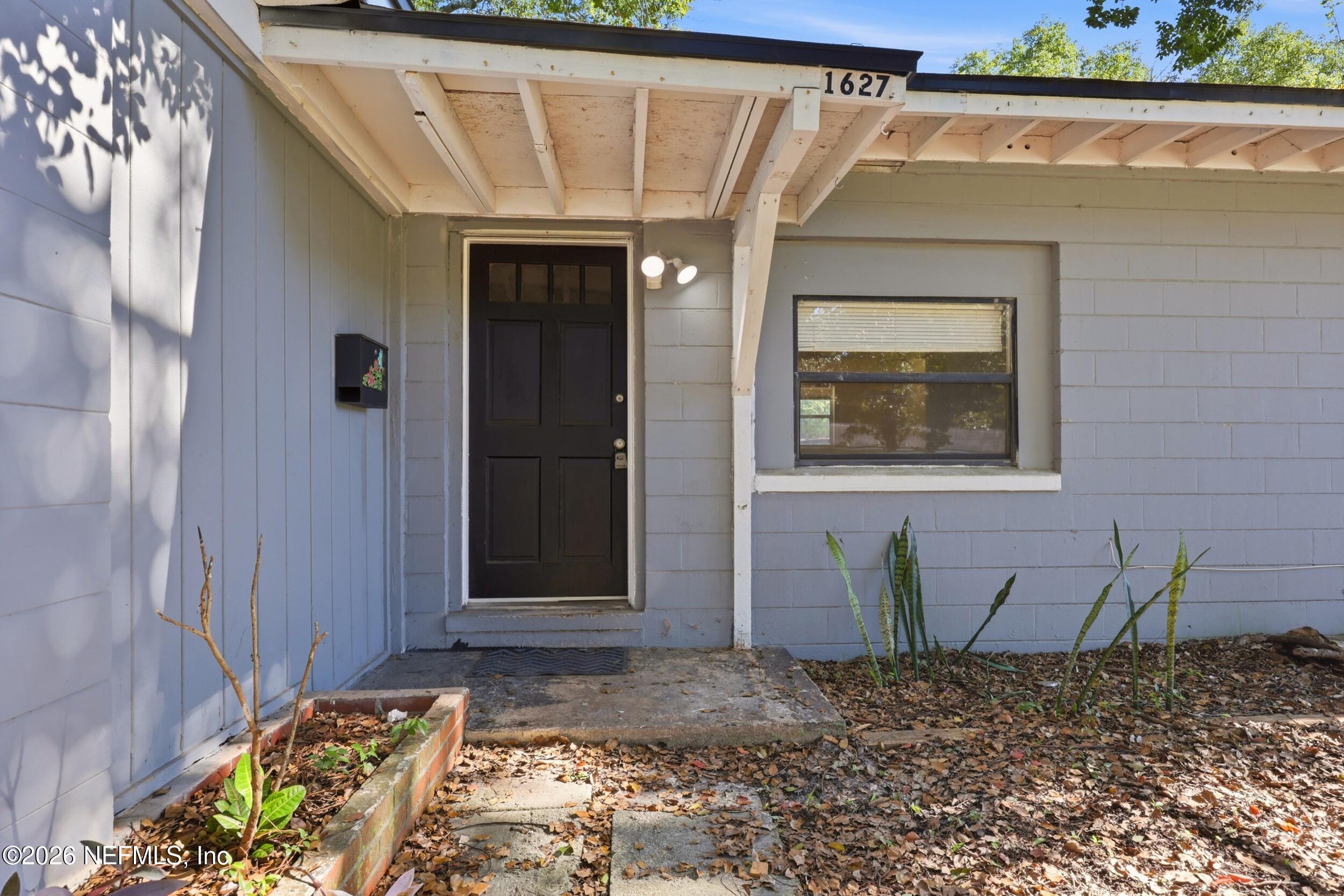 1627 FRIAR Road