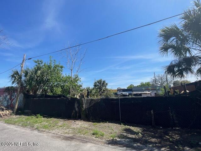 2504 MAIN Street N