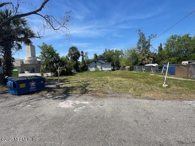 2504 MAIN Street N