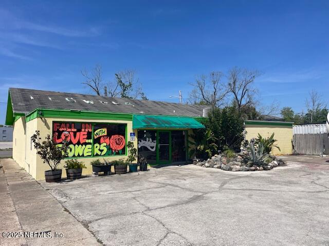 2504 MAIN Street N