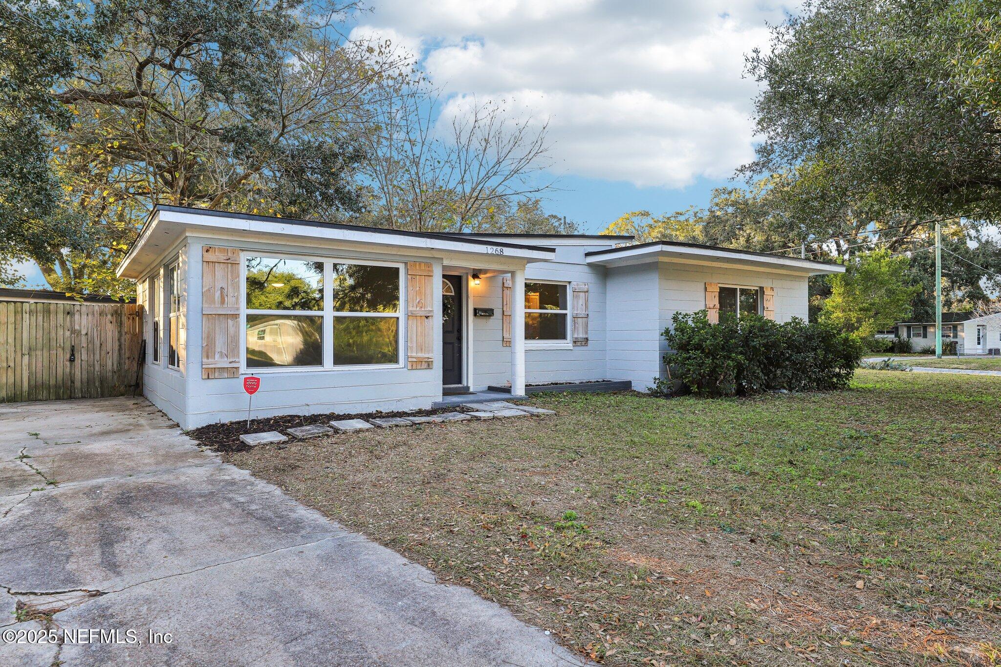 1268 KING ARTHUR Road