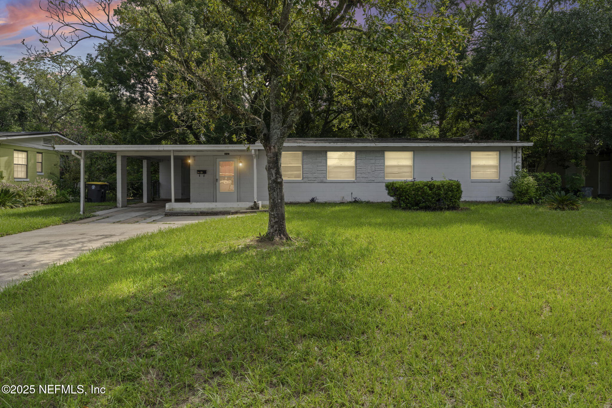 3827 COLEBROOKE Drive