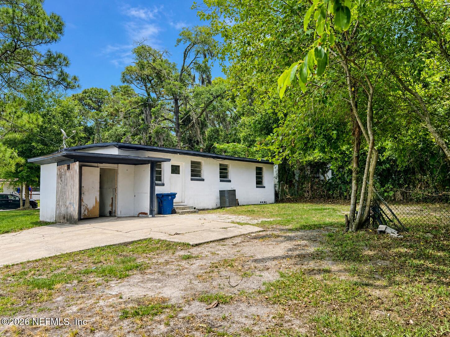 282 PECAN Street