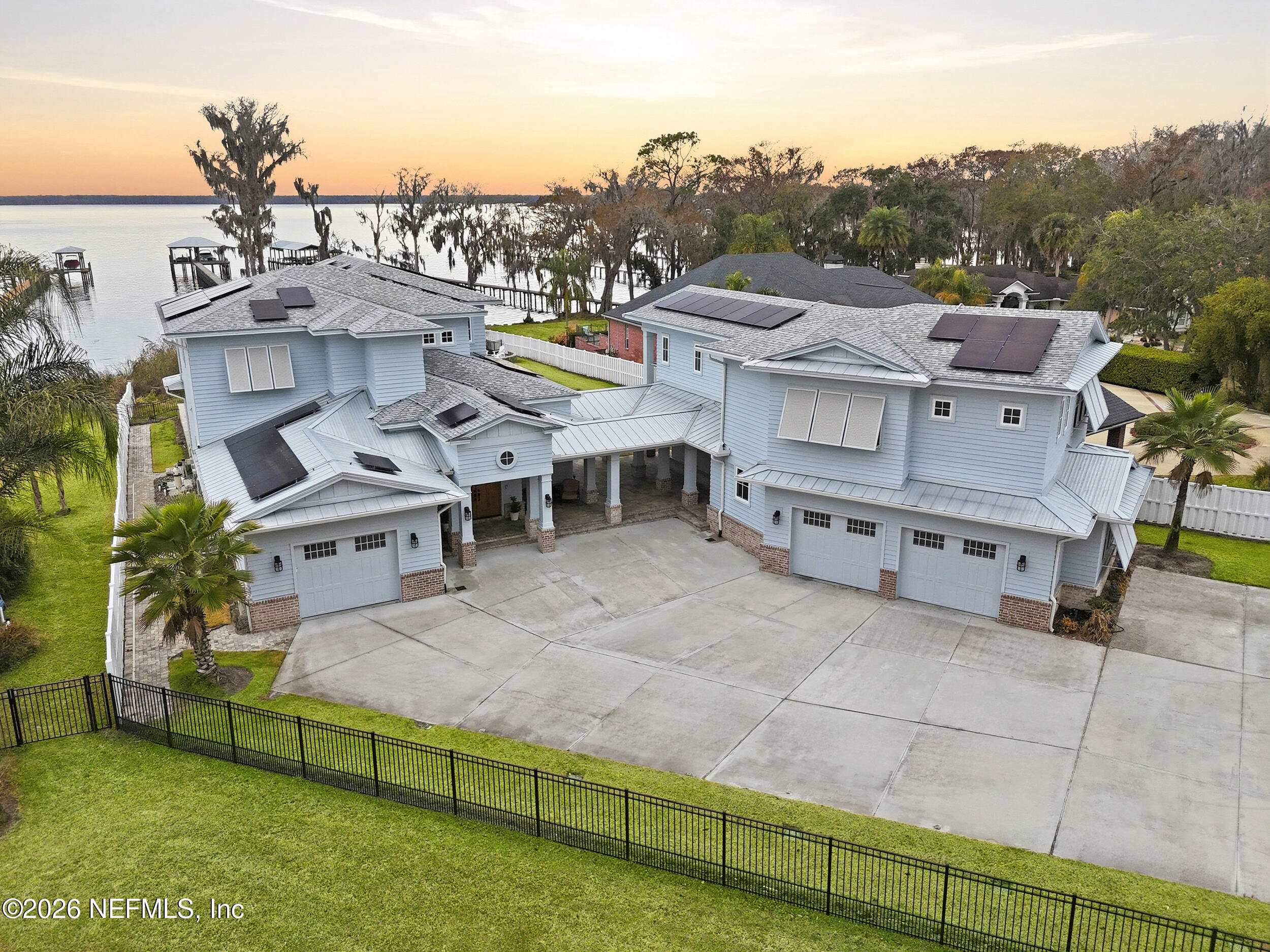 5713 CROSSWINDS Circle