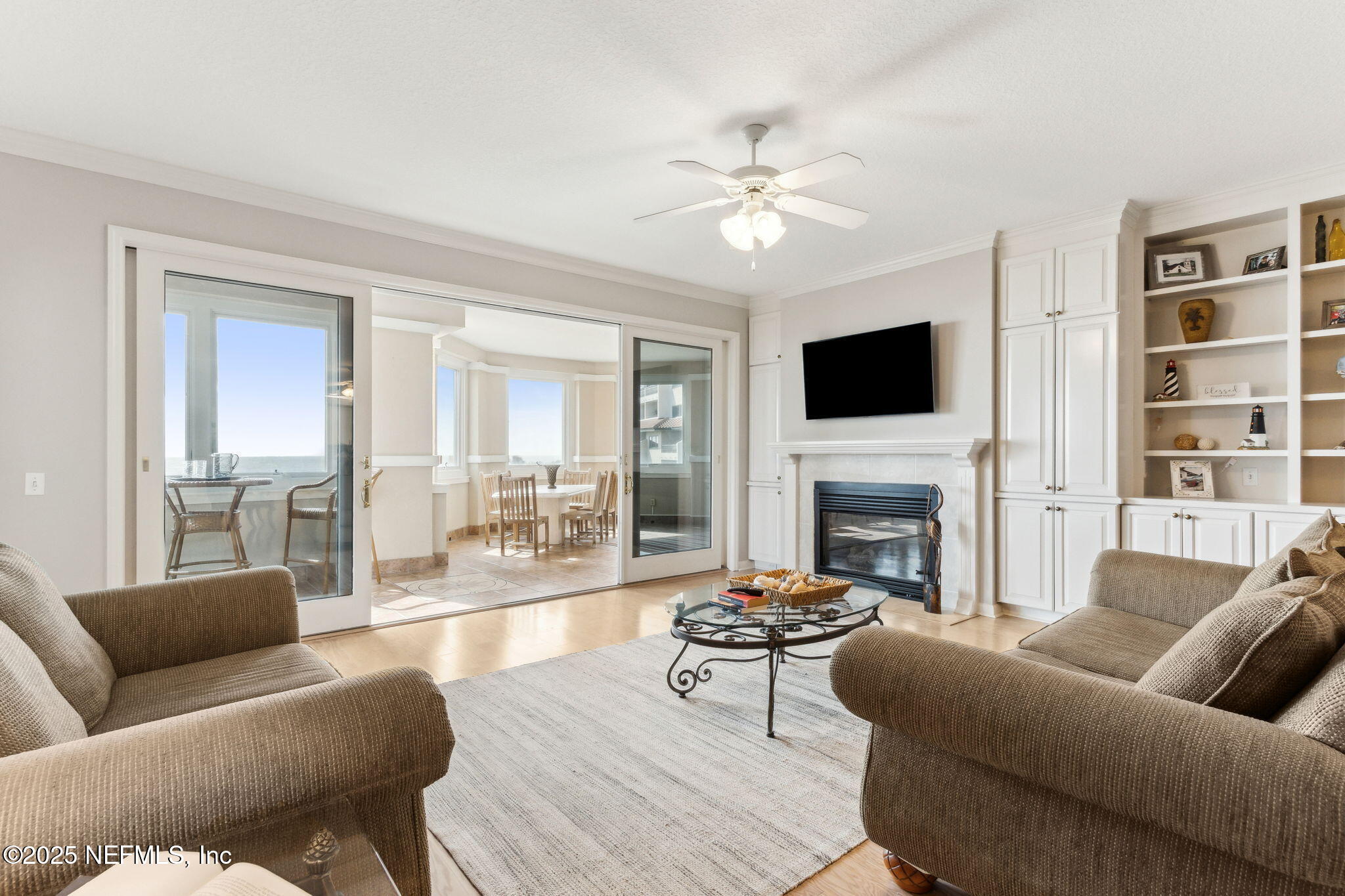 405 BEACHSIDE Place 405