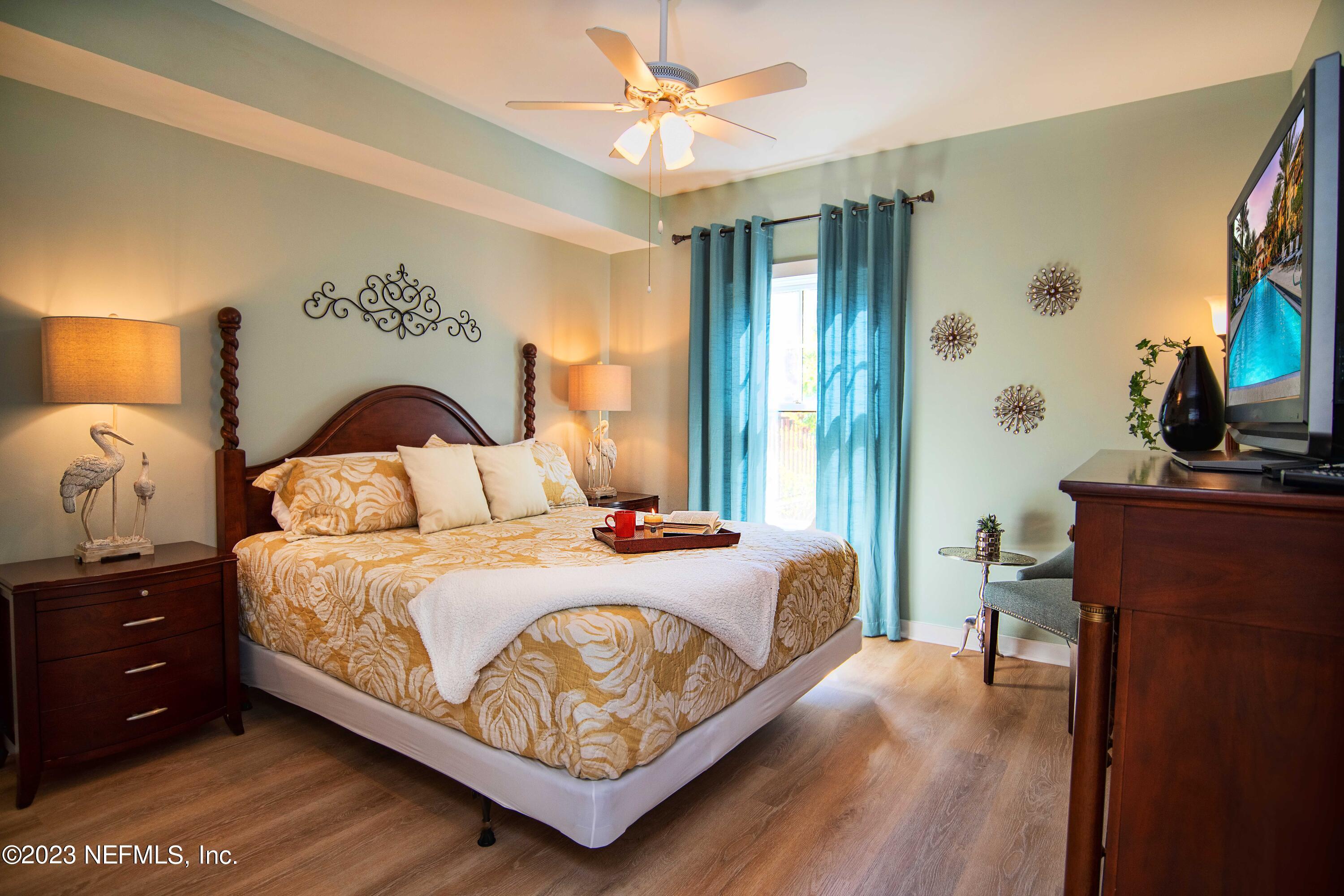 955 REGISTRY Boulevard 113