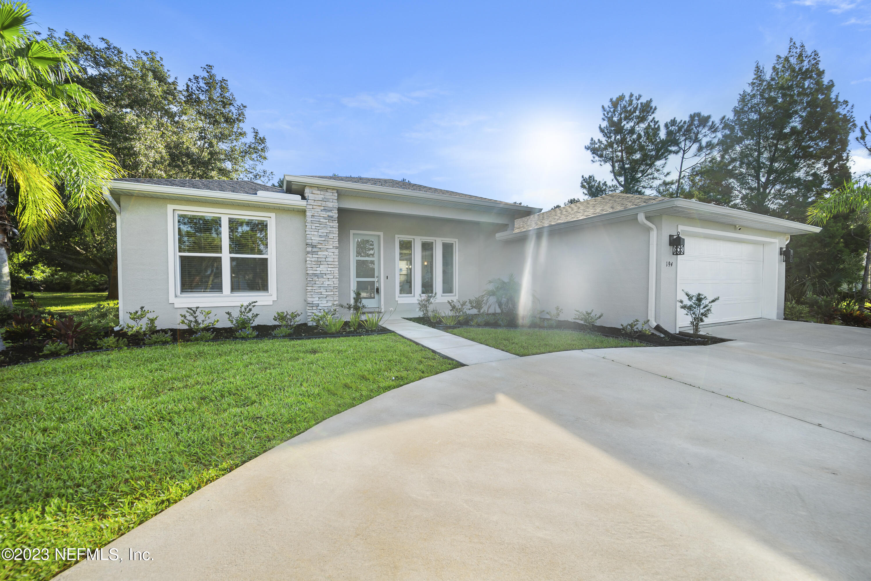 Palm Coast, FL home for sale located at 20 Bannbury Lane, Palm Coast, FL 32137