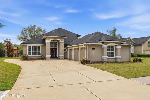 Photo for 13836 HARBOR CREEK Place, Jacksonville, FL 32224 (MLS # 2141158)