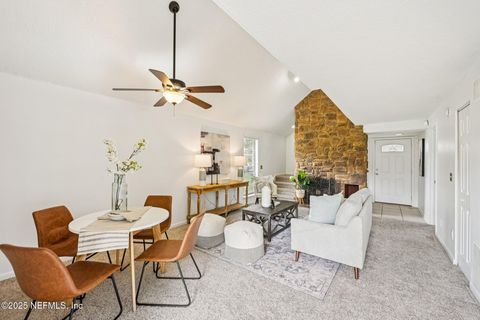 6814 CLOVER Court Jacksonville FL 32244