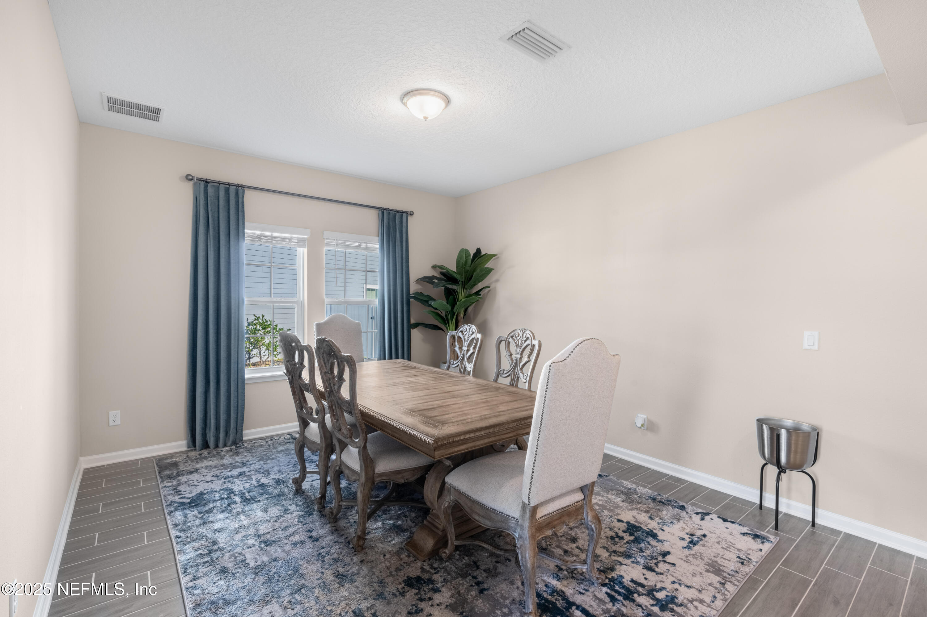 813 LAUREL VALLEY Drive