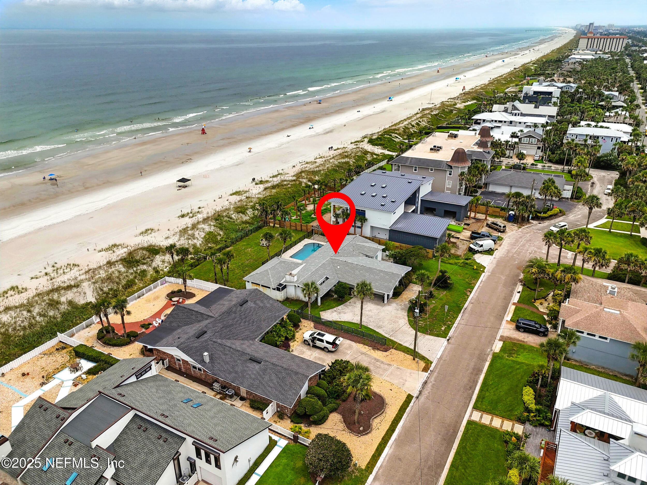851 BEACH Avenue