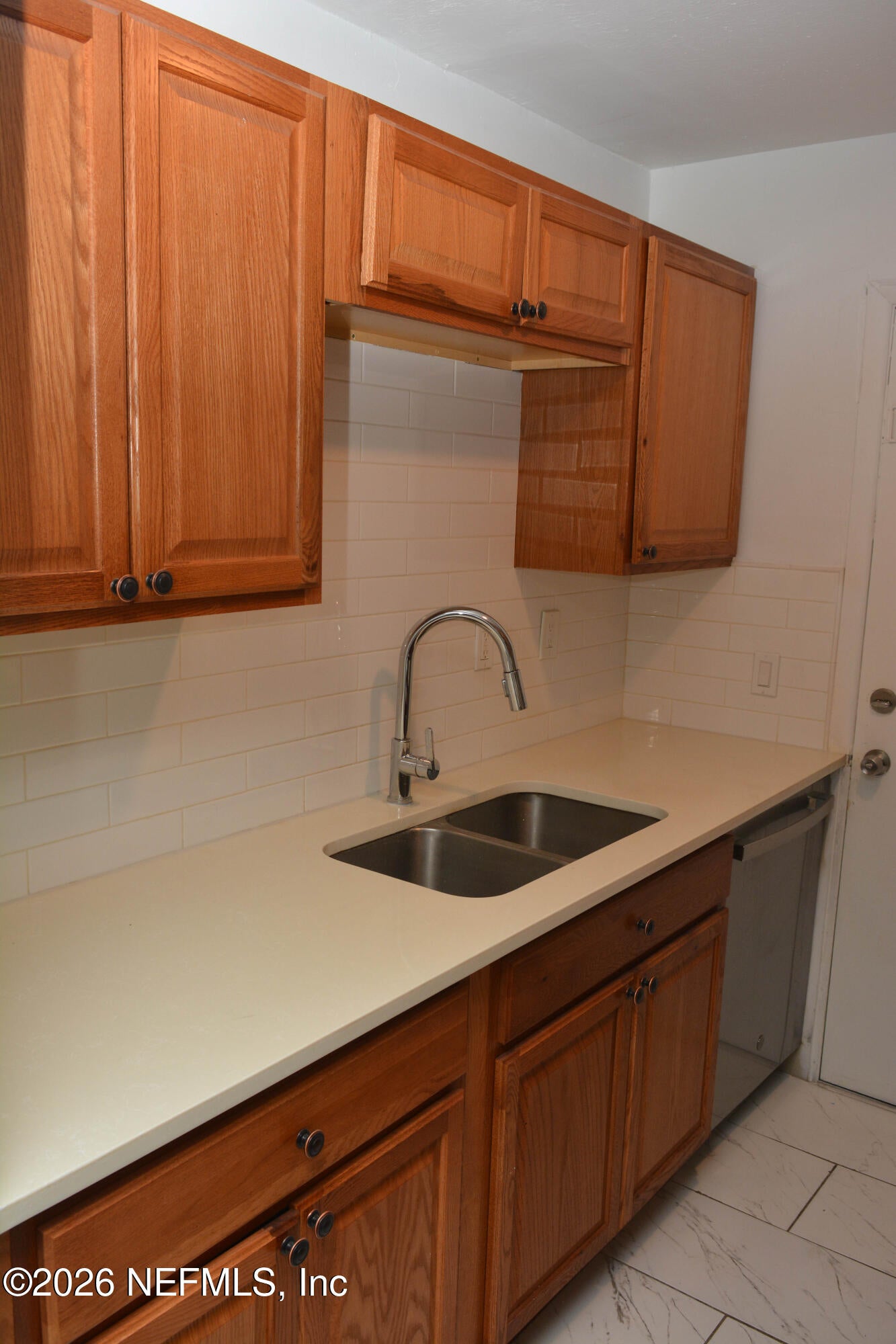 1200 BRETTA Street 25