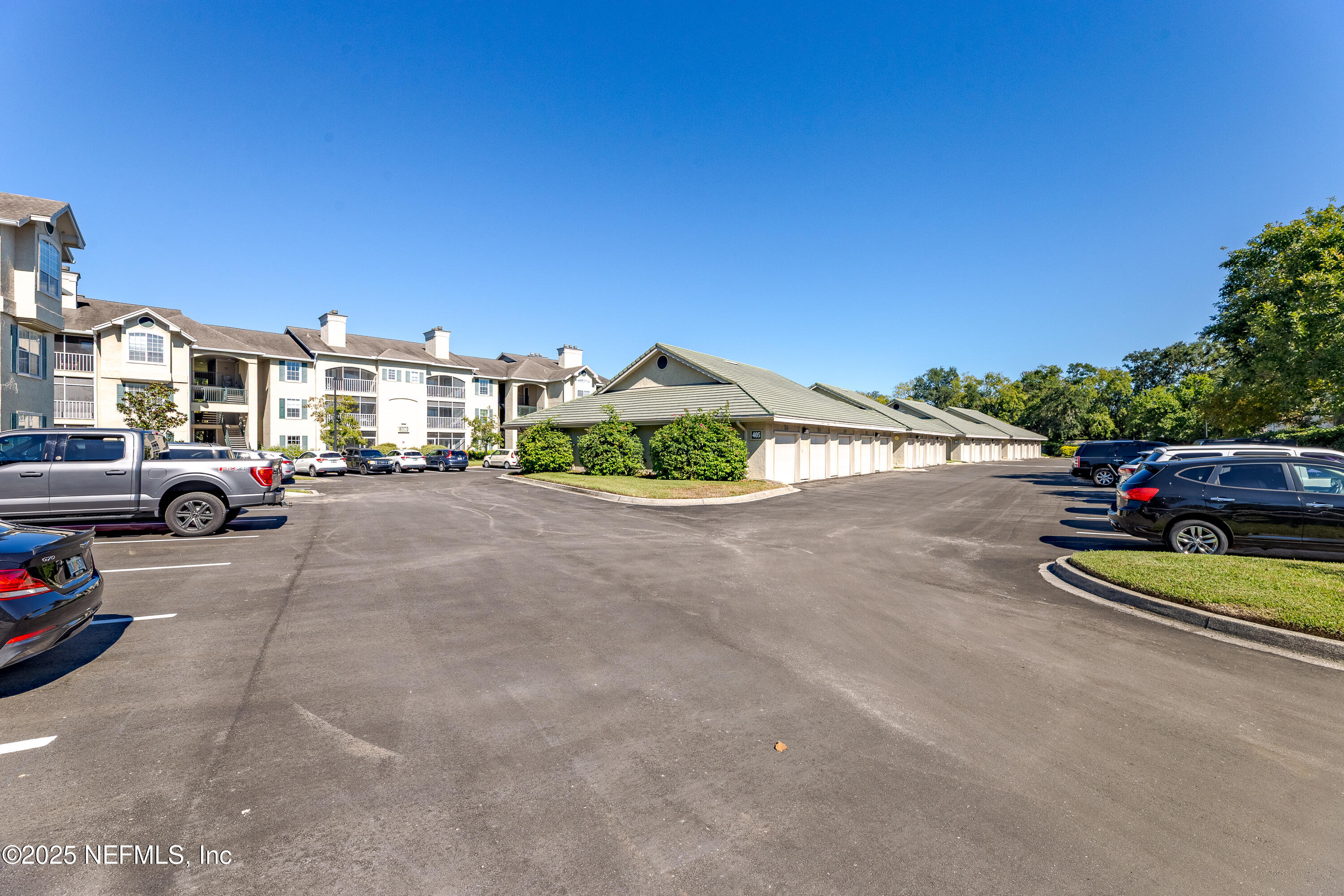 400 SANDIRON Circle 411