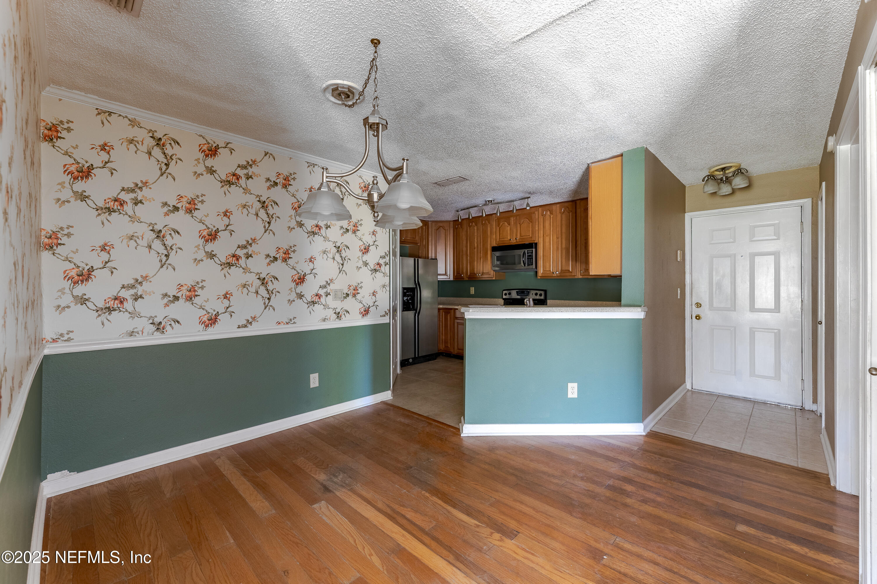 400 SANDIRON Circle 411