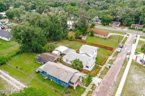 A home in Palatka