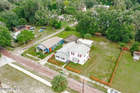 A home in Palatka