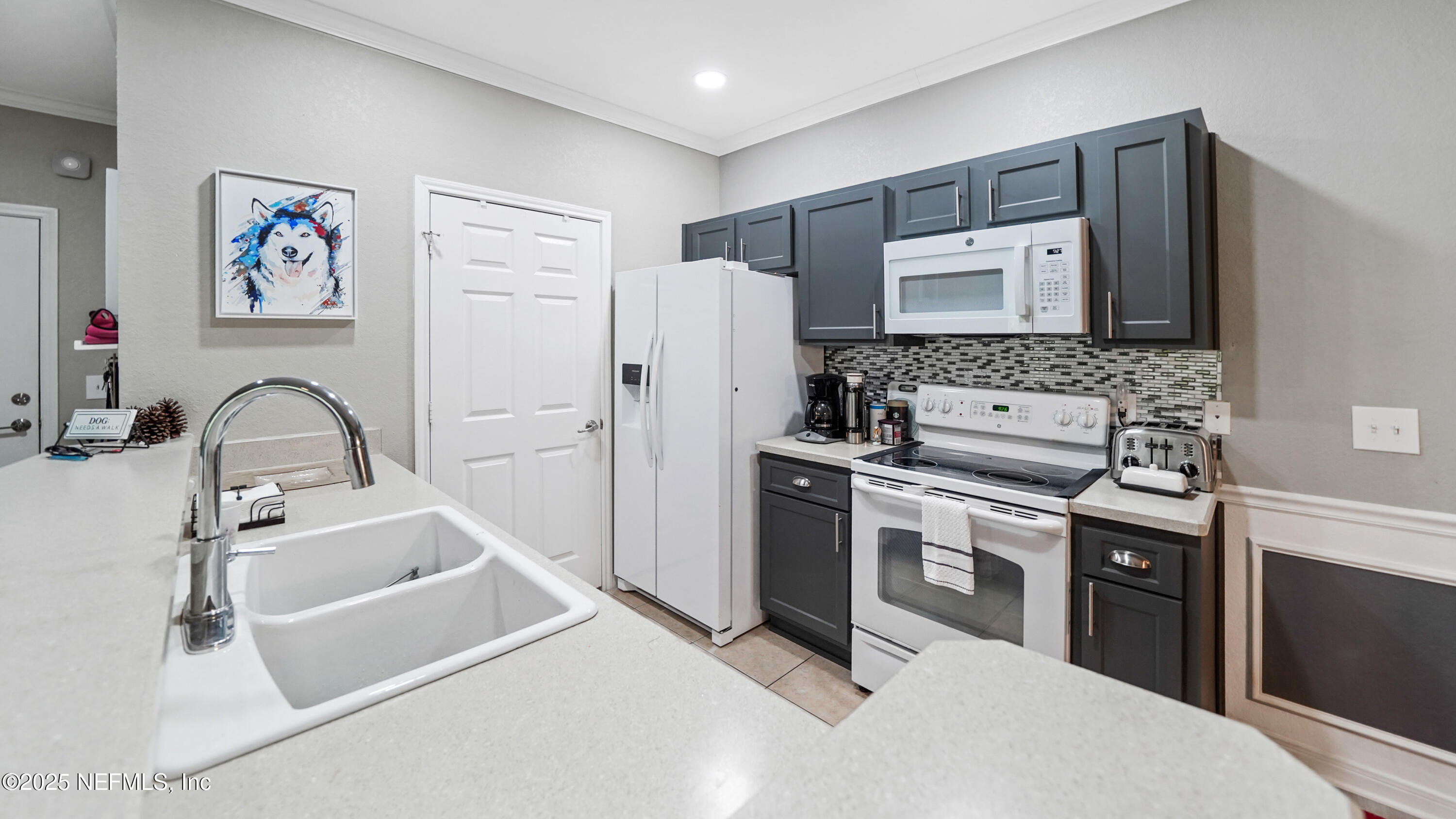 225 OLD VILLAGE CENTER Circle 4206