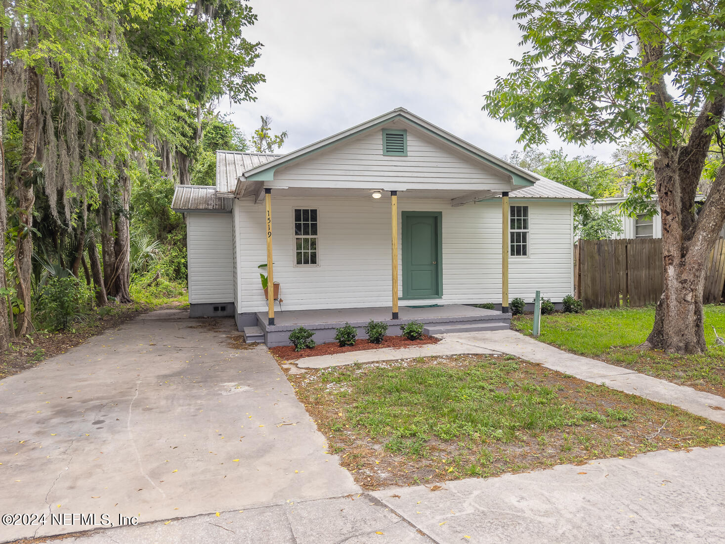 Palatka, FL home for sale located at 1519 Laurel Street, Palatka, FL 32177