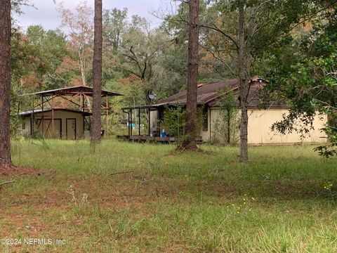 A home in Middleburg