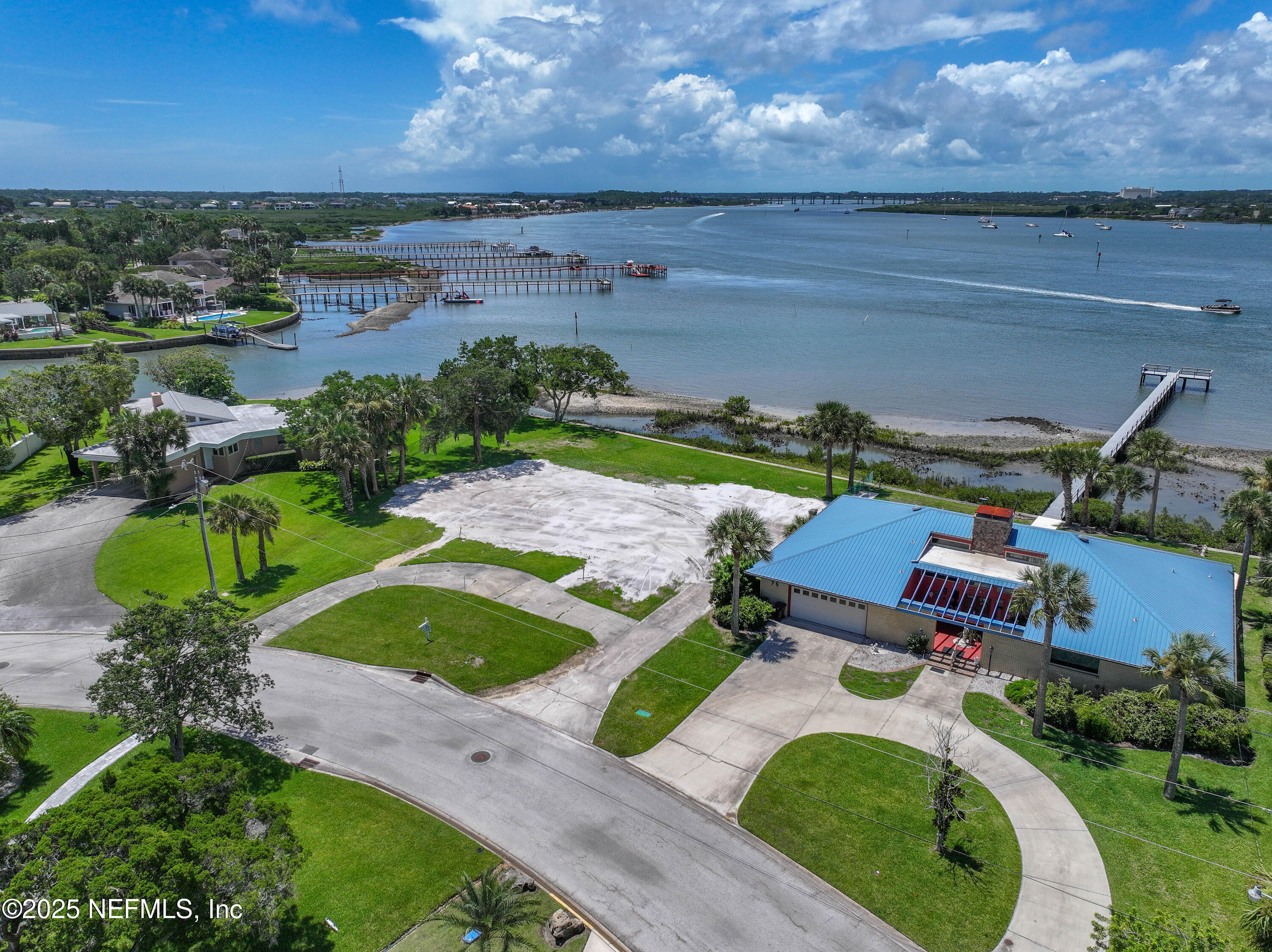 77 DOLPHIN Drive